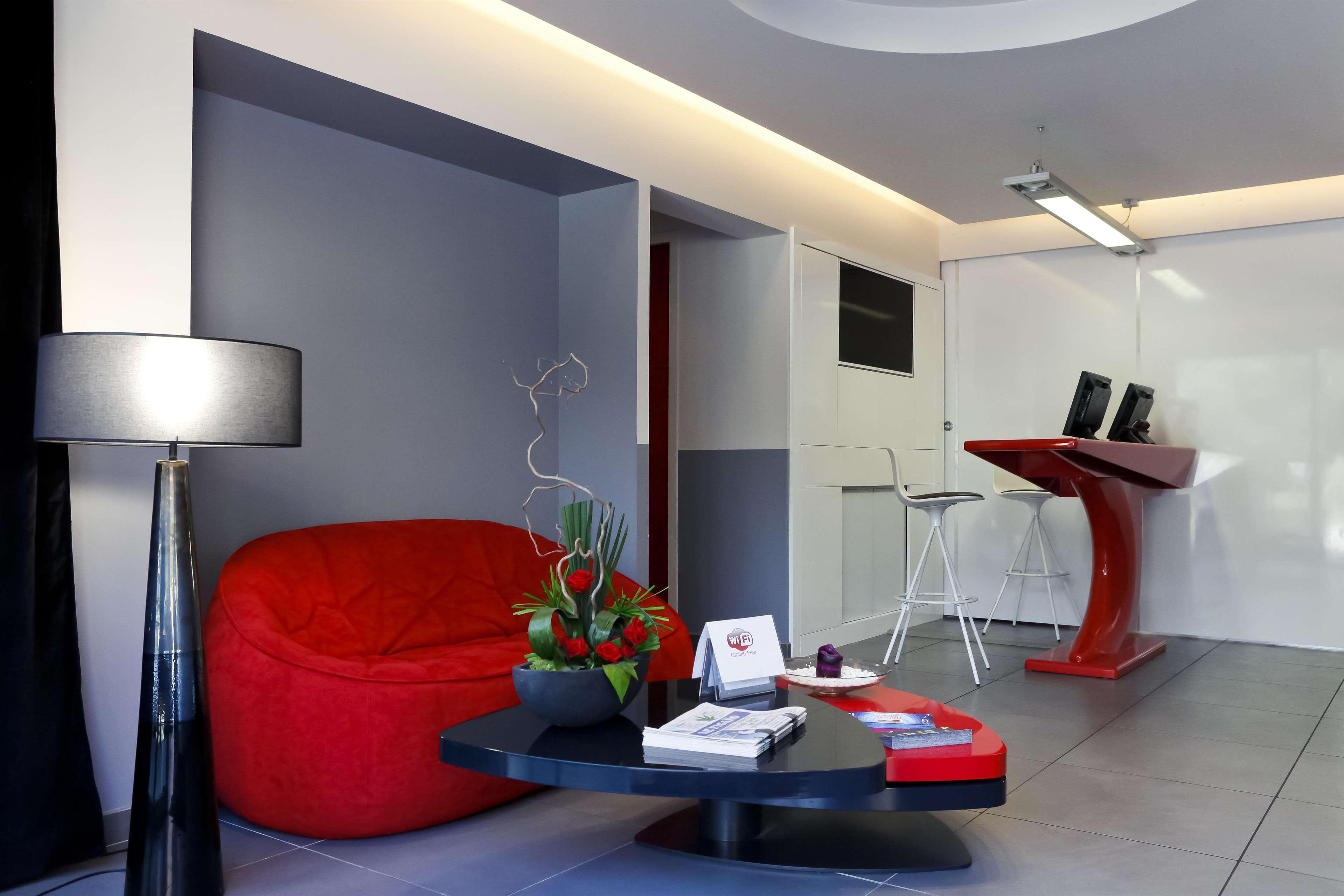 Kyriad Lyon Sud Foy Hotel 3*