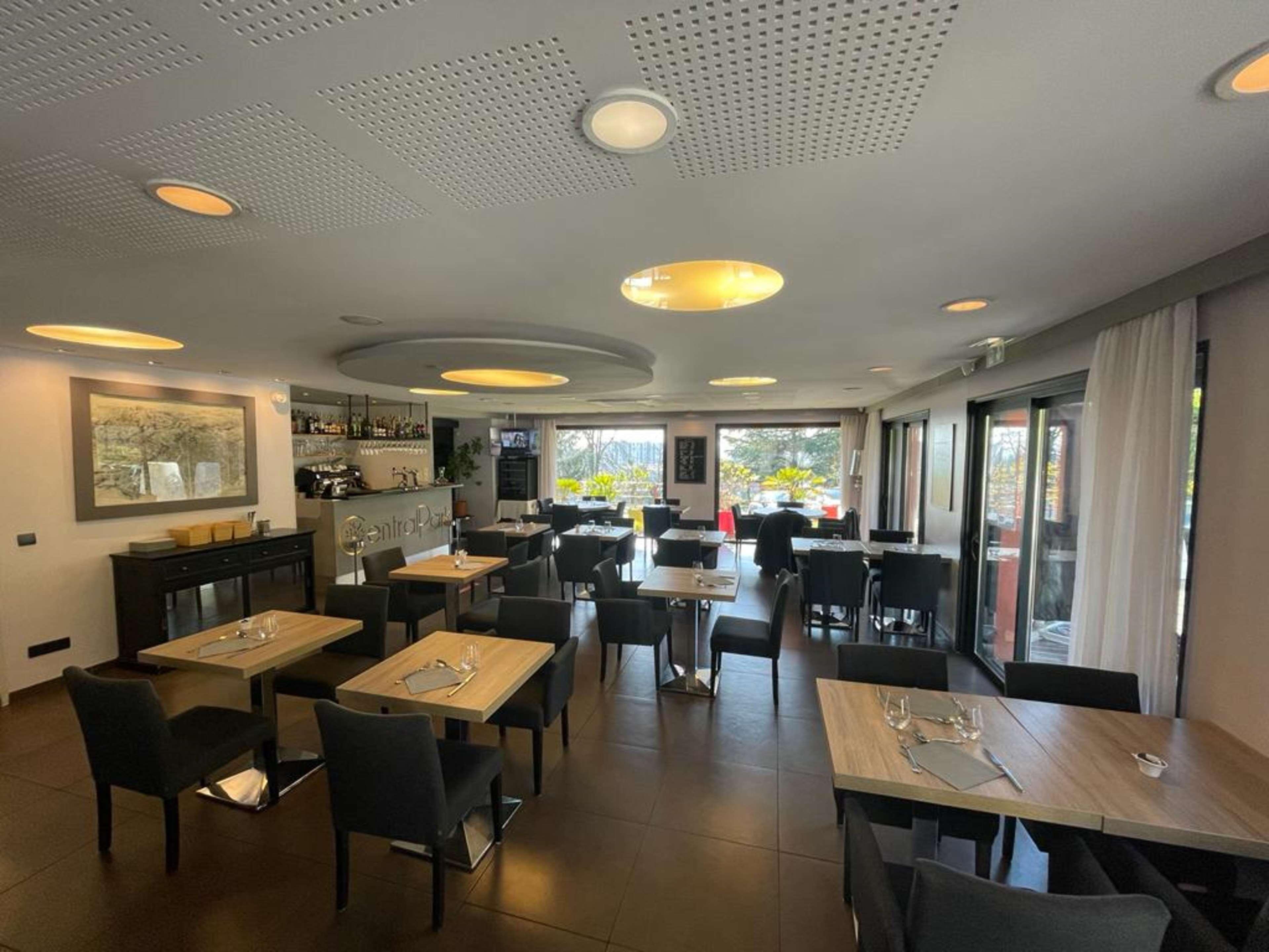 Kyriad Lyon Sud Foy Hotel 3*